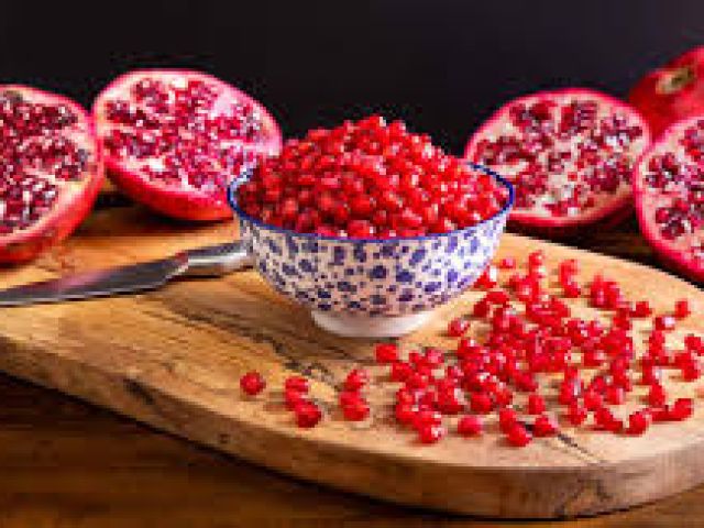 Cleaned pomegranate seeds, ready to eat