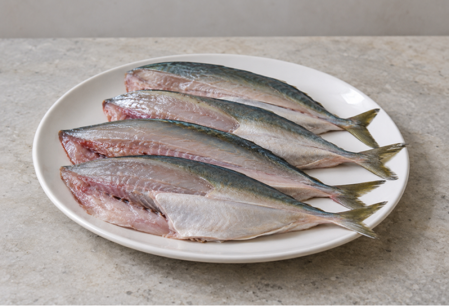 Cleaned Finletted mackerel / Ayala Kanni (Medium) അയലകണ്ണി  മീൻ - (350-400gm)