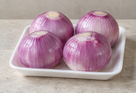 Peeled and Cleaned Premium Savala / Onion / സവാള - 500gm