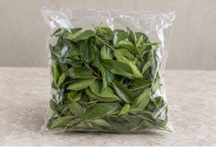 Curry leaves / കറിവേപ്പില - 50.00 gm Pack (Ozone Washed)