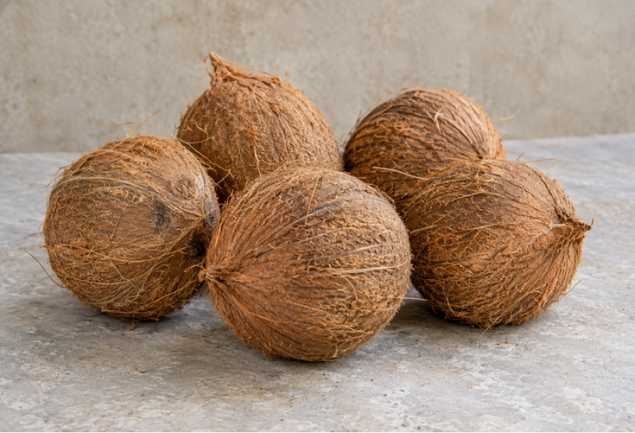 Coconut / നാളികേരം - 3.00 kg (Special Price)