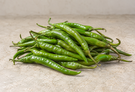Premium Green chilly / പച്ചമുളക് - 100gm Ozone Washed