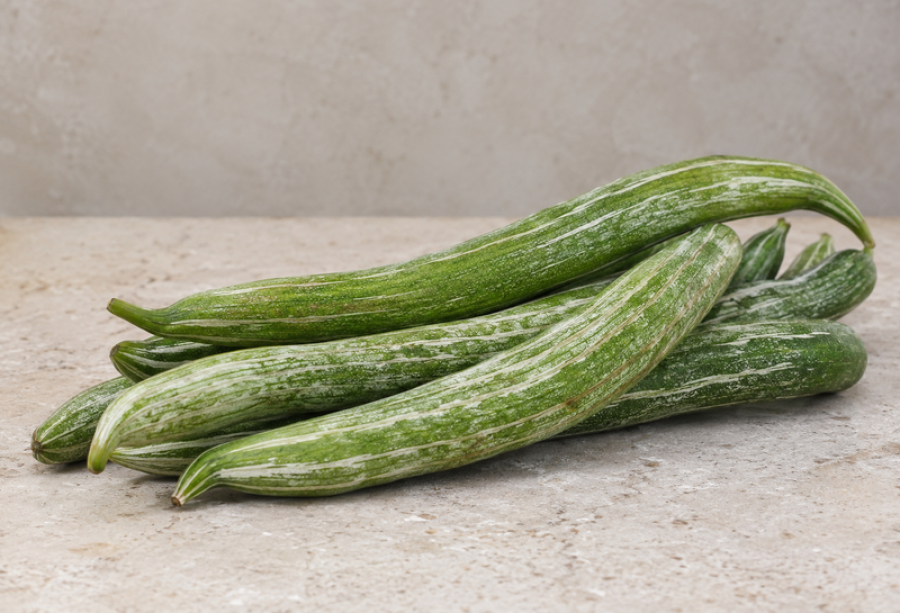 Padavalam / Snake Gourd / പടവലം - 500.00 gm